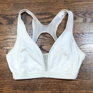 💪White Sports Bra